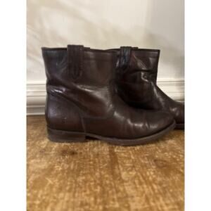 Frye Boots JAMIE STITCH Pull On Dark Brown Womens Size 8 Leather Short